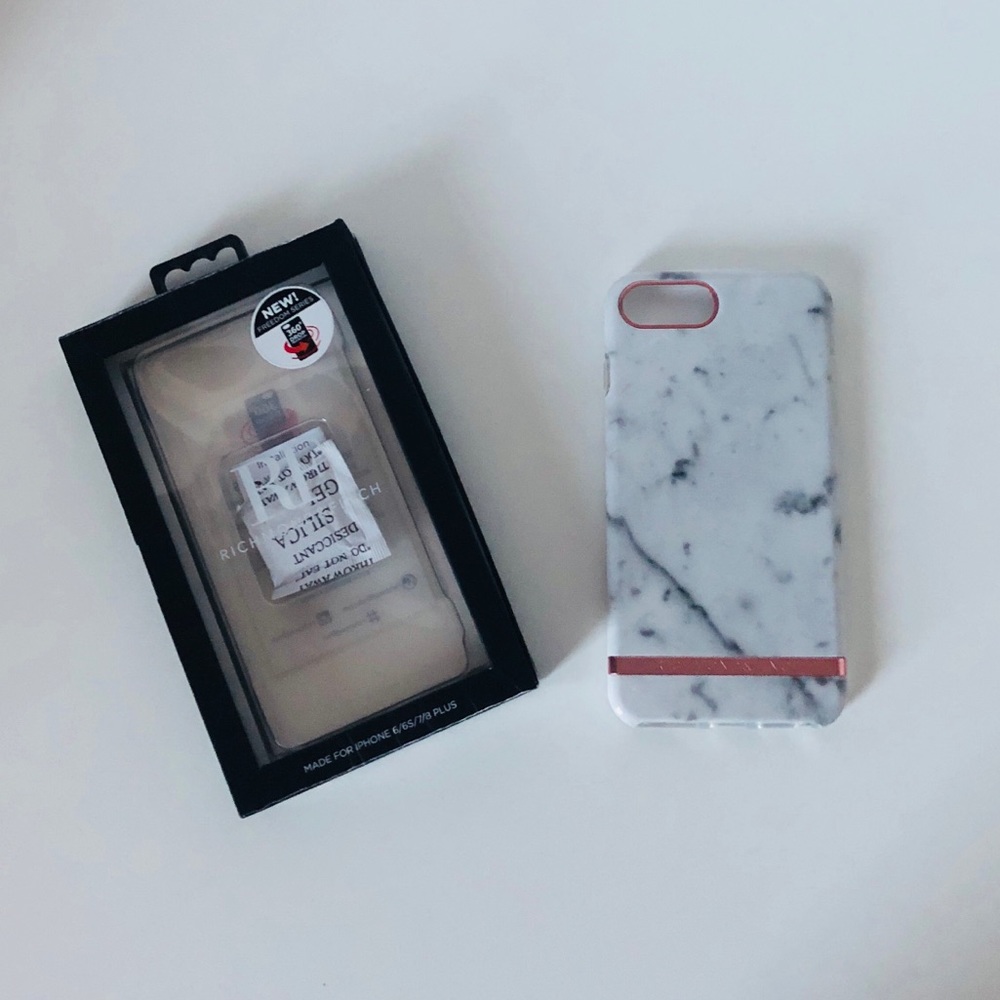 WHITE MARBLE - ROSÉ GOLD DETAILS PHONE CASE - Picture 4 of 8